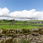 4 Bed In Gayle Oc-ds950 * Hawes